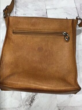 saddle tan boxy bag